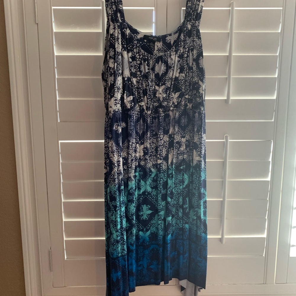 Blue white pattern dress